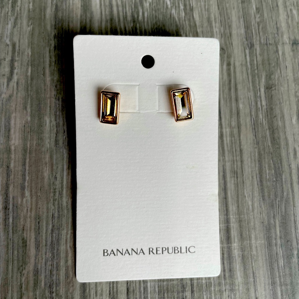 NWT Rose Gold Baguette Stud Earrings